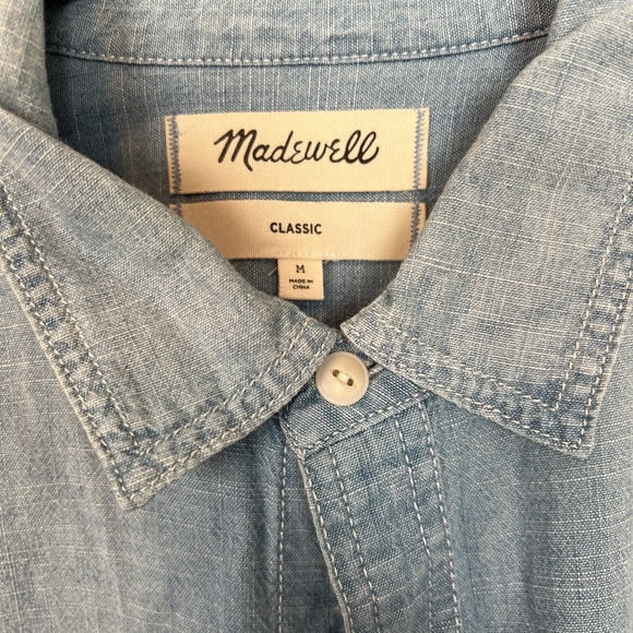 Lot of 5 button ups! Like new! - Picture 7 of 14